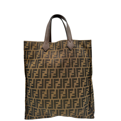 Front, Sac Plat Fendi color tabacco trama Zucca in tessuto e finiture in pelle marrone. Originale, usata, di lusso, in ottime condizioni.
