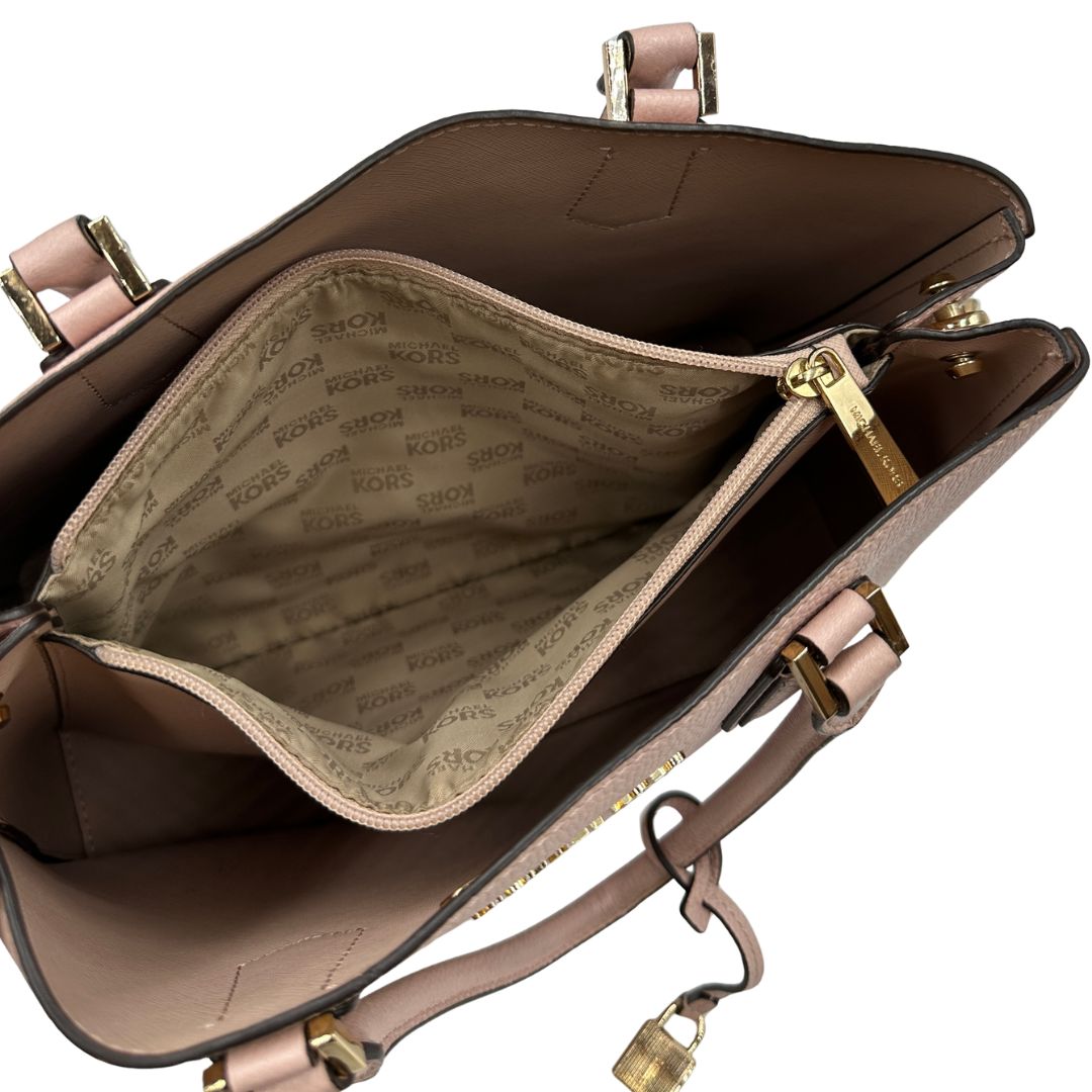 interno  Borsa Michael Kors in pelle rosa con hardware dorato 