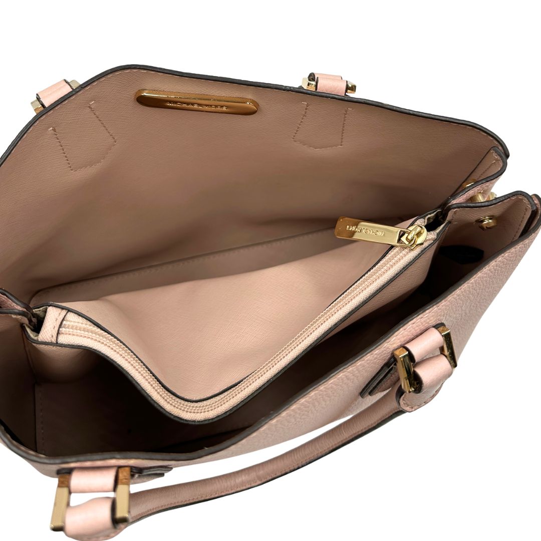 interno  Borsa Michael Kors in pelle rosa con hardware dorato 