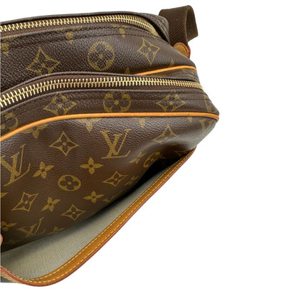 Reporter PM Louis Vuitton