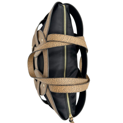 Borsa Borbonese caratterizzata da un design geometrico 