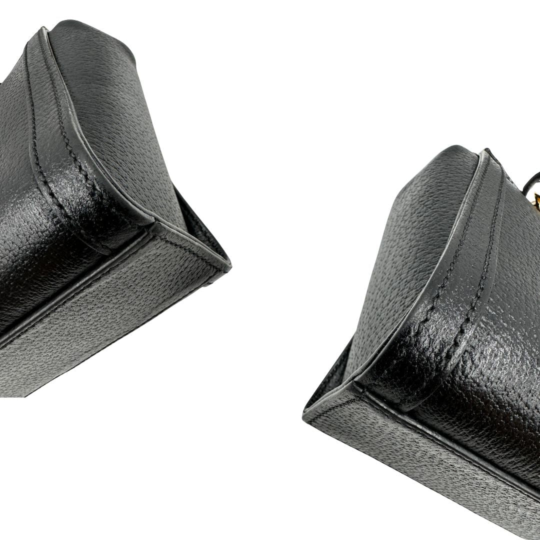 angoli Borsa Gucci in pelle nera impreziosita da iconica striscia Web verde e rossa, di lusso, originale, ottime condizioni, usata 