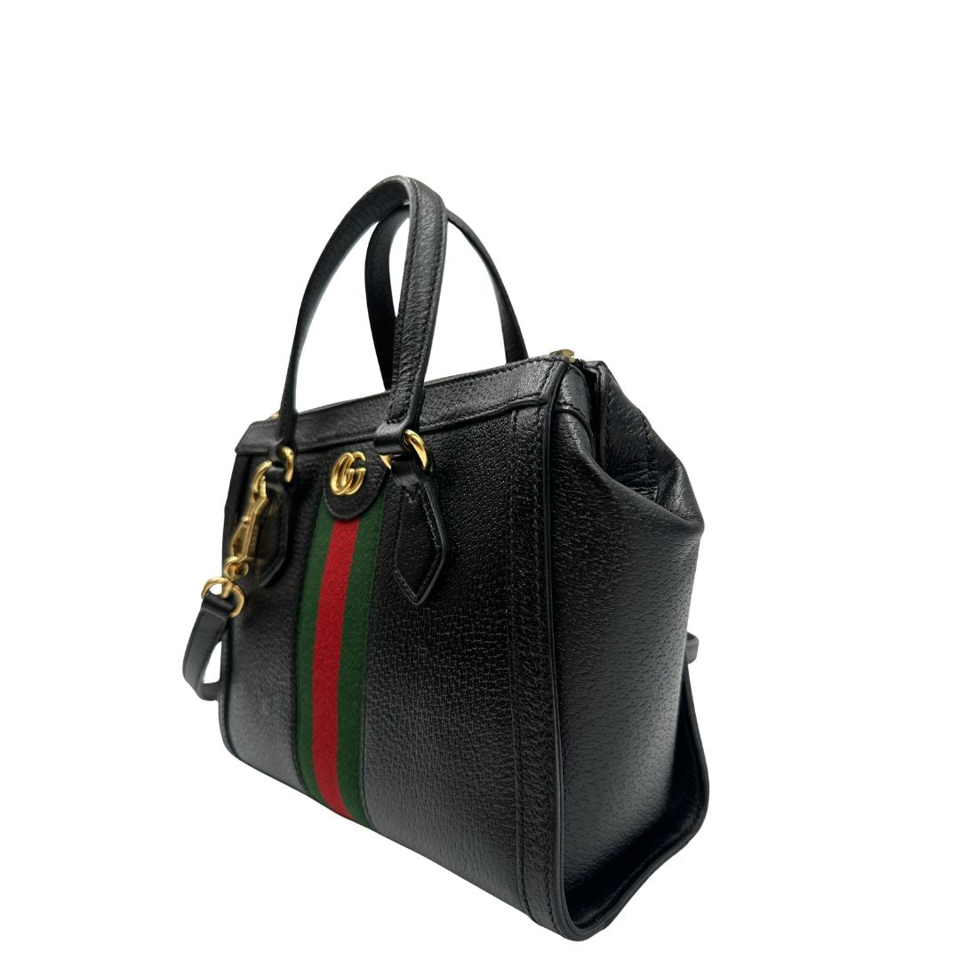 lato della Borsa Gucci in pelle nera impreziosita da iconica striscia Web verde e rossa, di lusso, originale, ottime condizioni, usata 