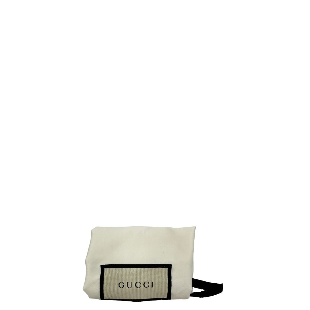 Cintura Gucci Marmont in pelle nera con fibbia GG in metallo dorato