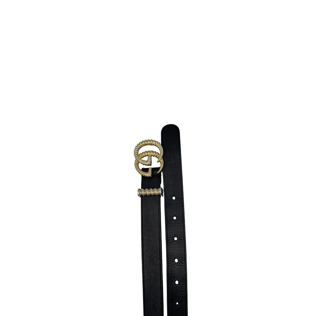 Cintura Gucci Marmont in pelle nera con fibbia GG in metallo dorato