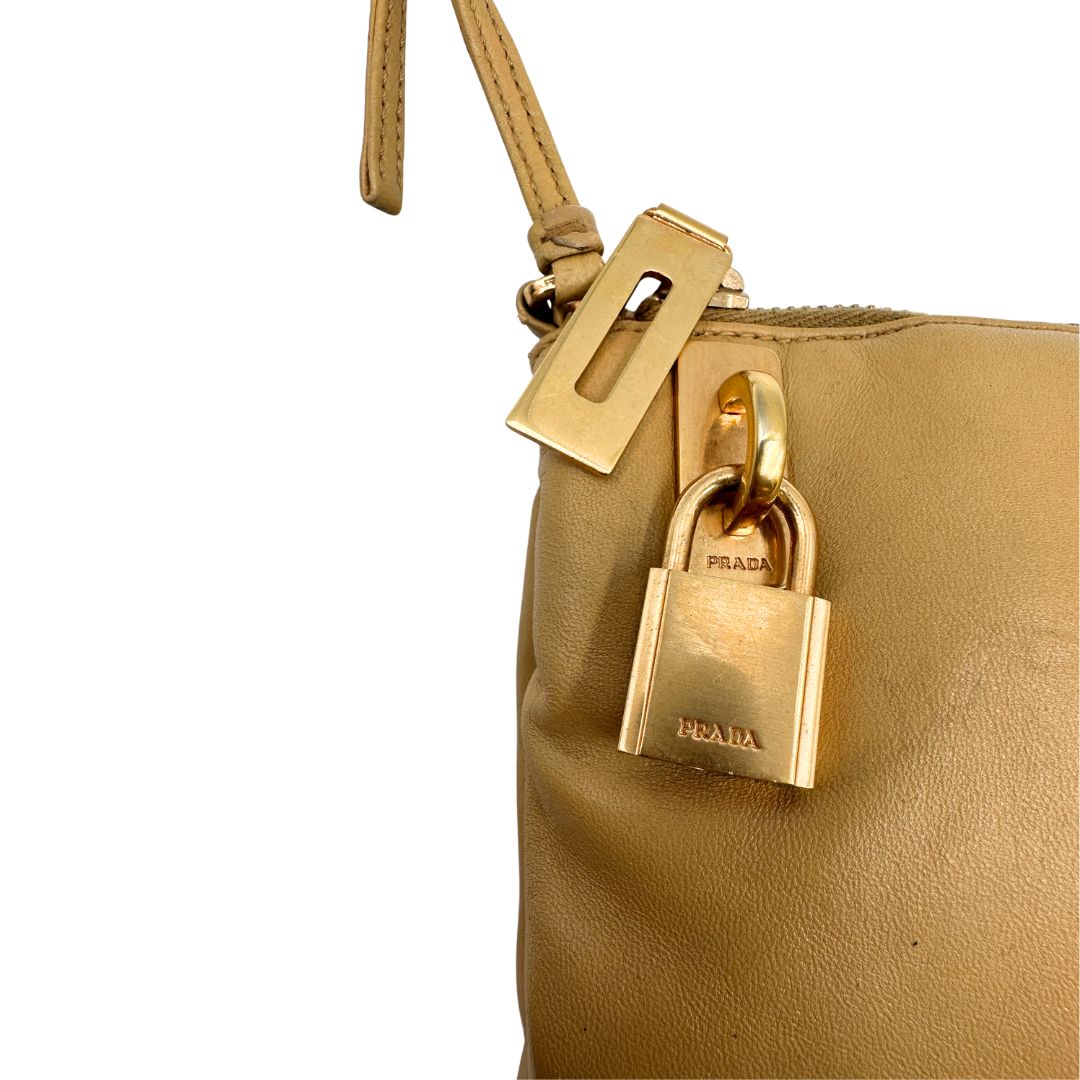 Pochette Prada miele