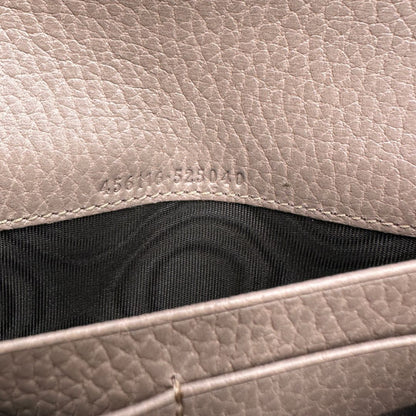 Portafoglio Gucci in canvas GG con fintiure in pelle rosa
