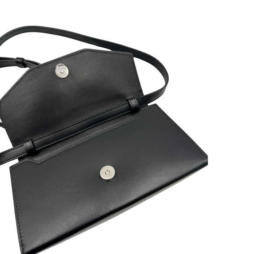Tracolla Salvatore Ferragamo nera