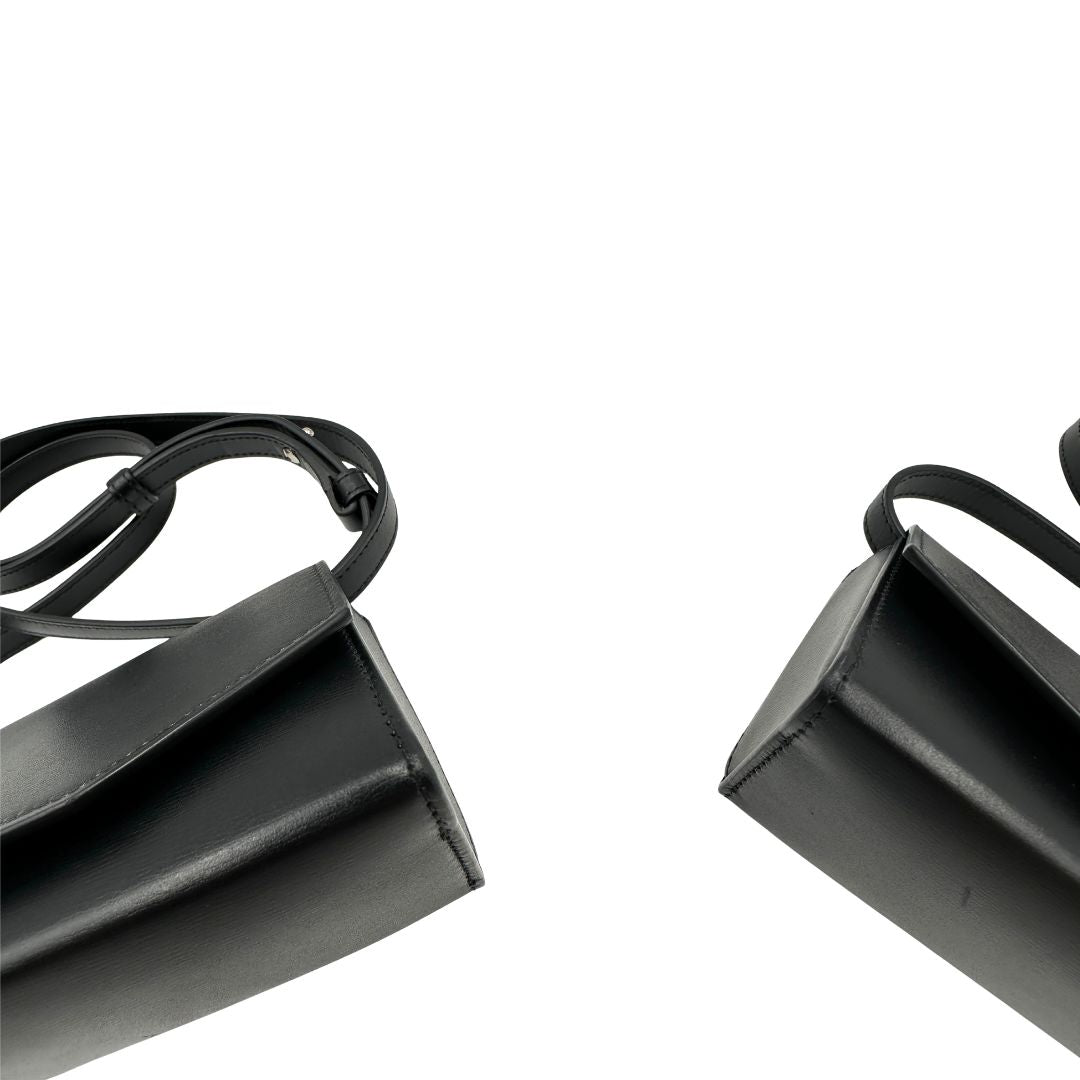 Tracolla Salvatore Ferragamo nera