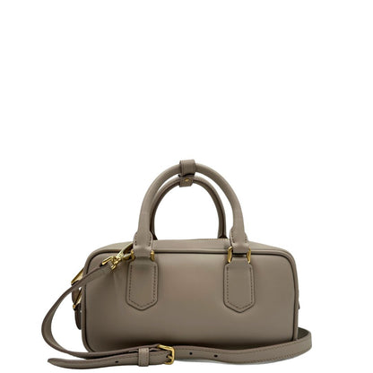 RETRO  Borsa Miu Miu Arcadie realizzata in nappa color pomice 