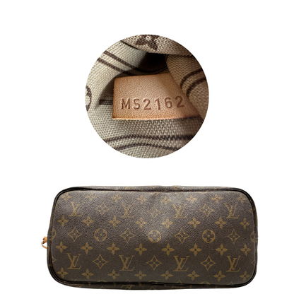 Base, e codice, Louis Vuitton Neverfull nella versione MM in canvas monogram. Indossabile a spalla. Originale, usata, di lusso, in ottime condizioni.