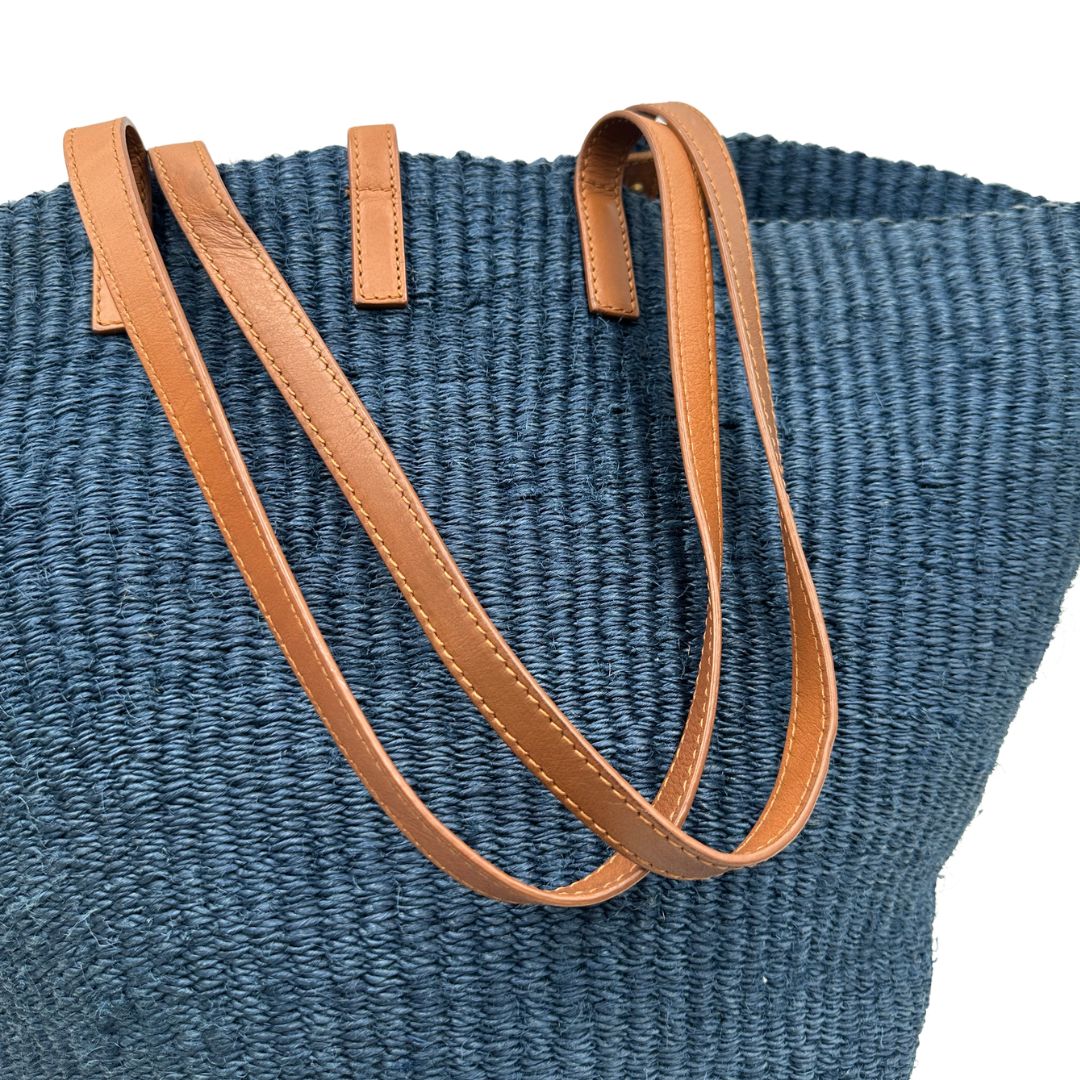 manici  Borsa Saint Laurent realizzata in rafia blu 