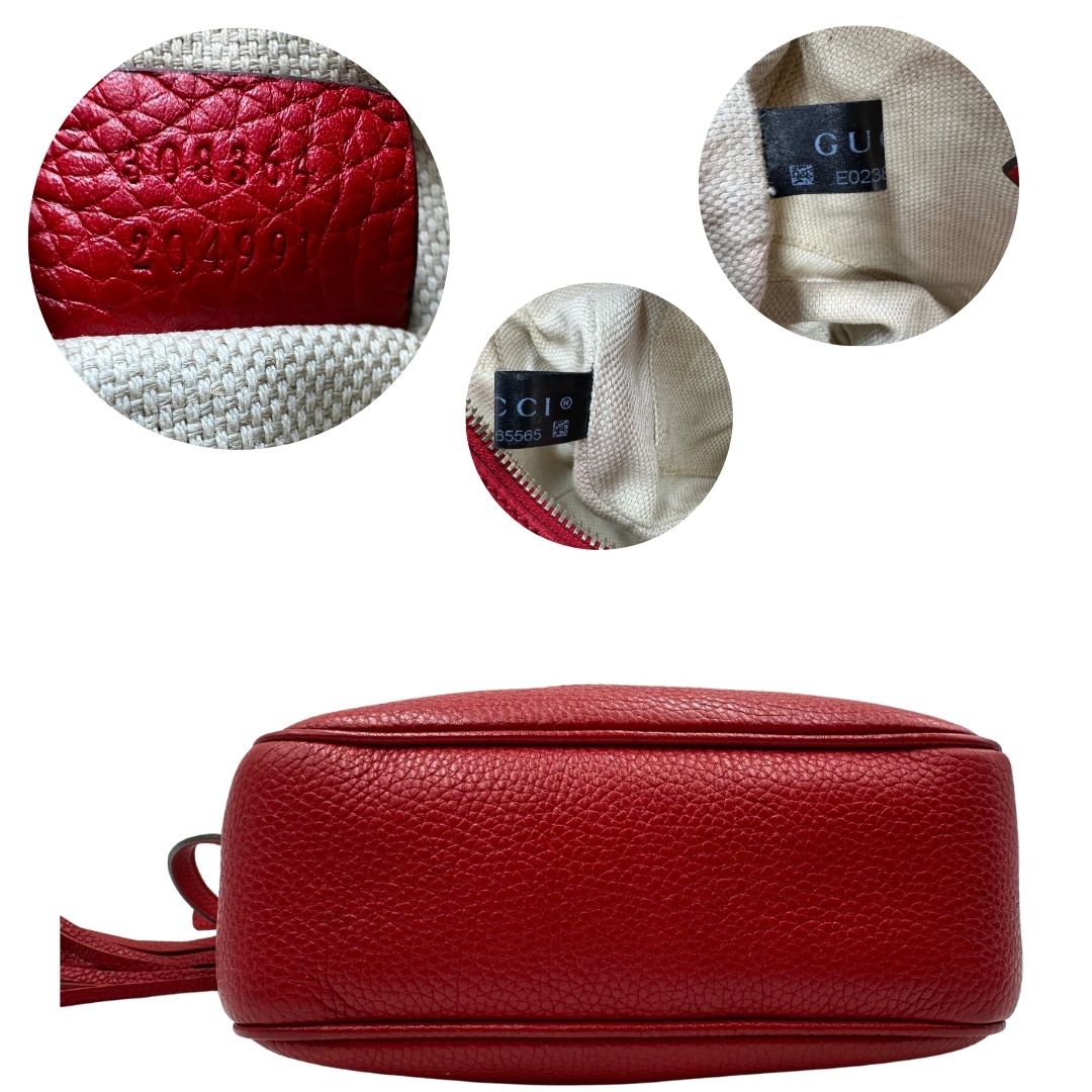 Base,e codice, Borsa Gucci Soho in pelle martellata color, rosso con tracolla regolabile e nappa decorativa con frange. Originale, usata, di lusso, in ottime condizioni.