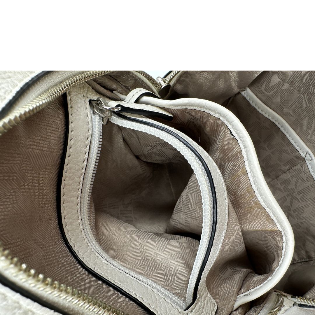 interno Zaino Michael Kors in pelle bianca e nera