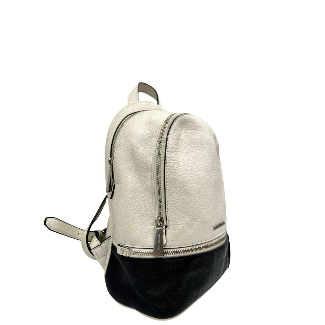 lato Zaino Michael Kors in pelle bianca e nera 
