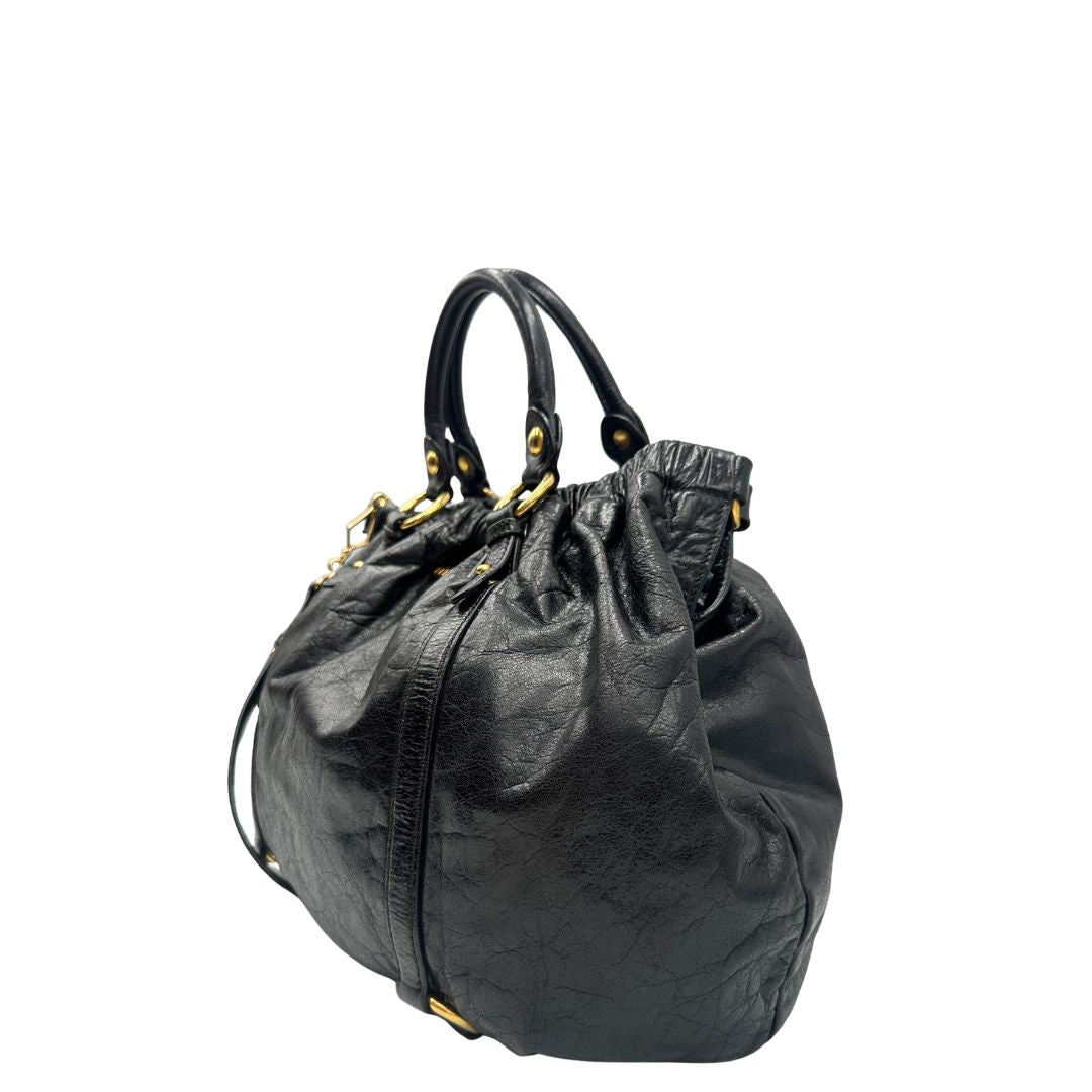 lato Borsa Miu Miu realizzata in morbida pelle 