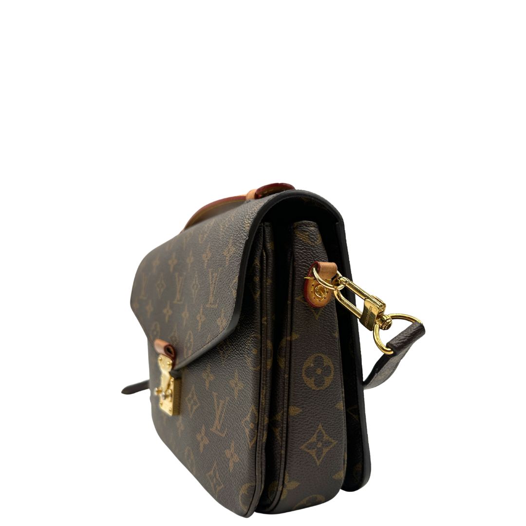 lato Borsa LV in canvas monogrammato marrone 