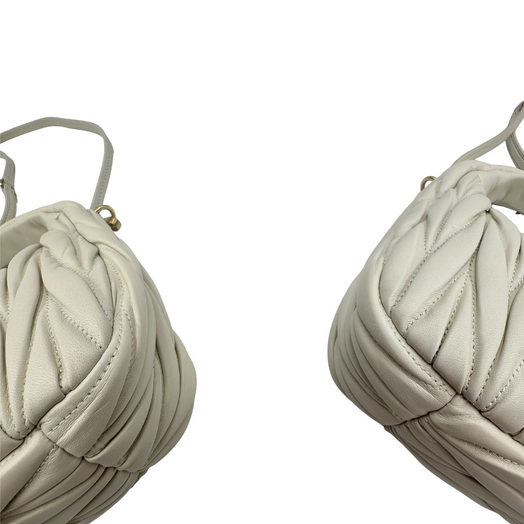 Borsa Miu Miu Wander matelassé Small bianca