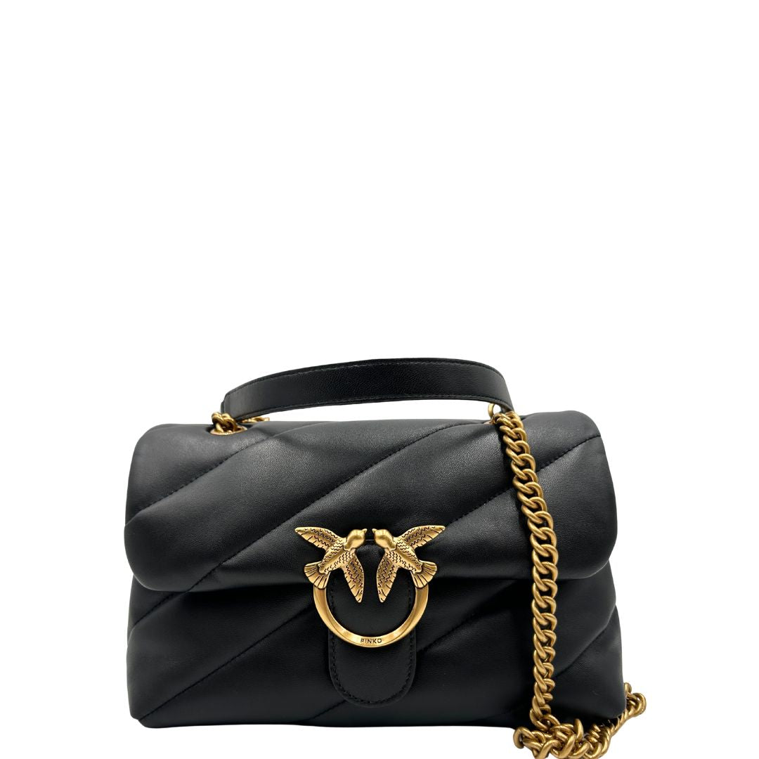 Front, Borsa Pinko nella versione media in morbida nappa nera trapuntata e hardware dorato, indossabile a tracolla o a spalla. Originale, usata, di lusso, in condizioni eccellenti.