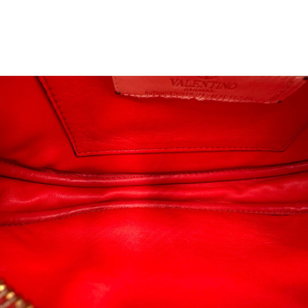 interno Borsa VG in pelle rossa con parti metalliche dorate 