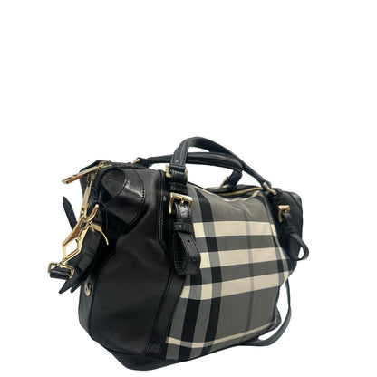 lato Borsa Burberry in pelle nera 
