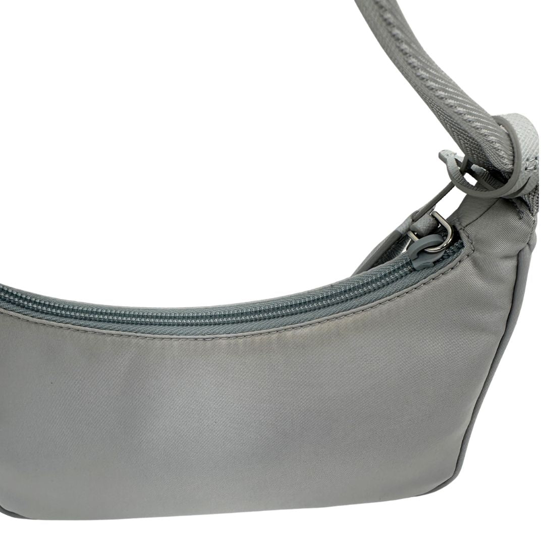 Borsa Prada in nylon grigio