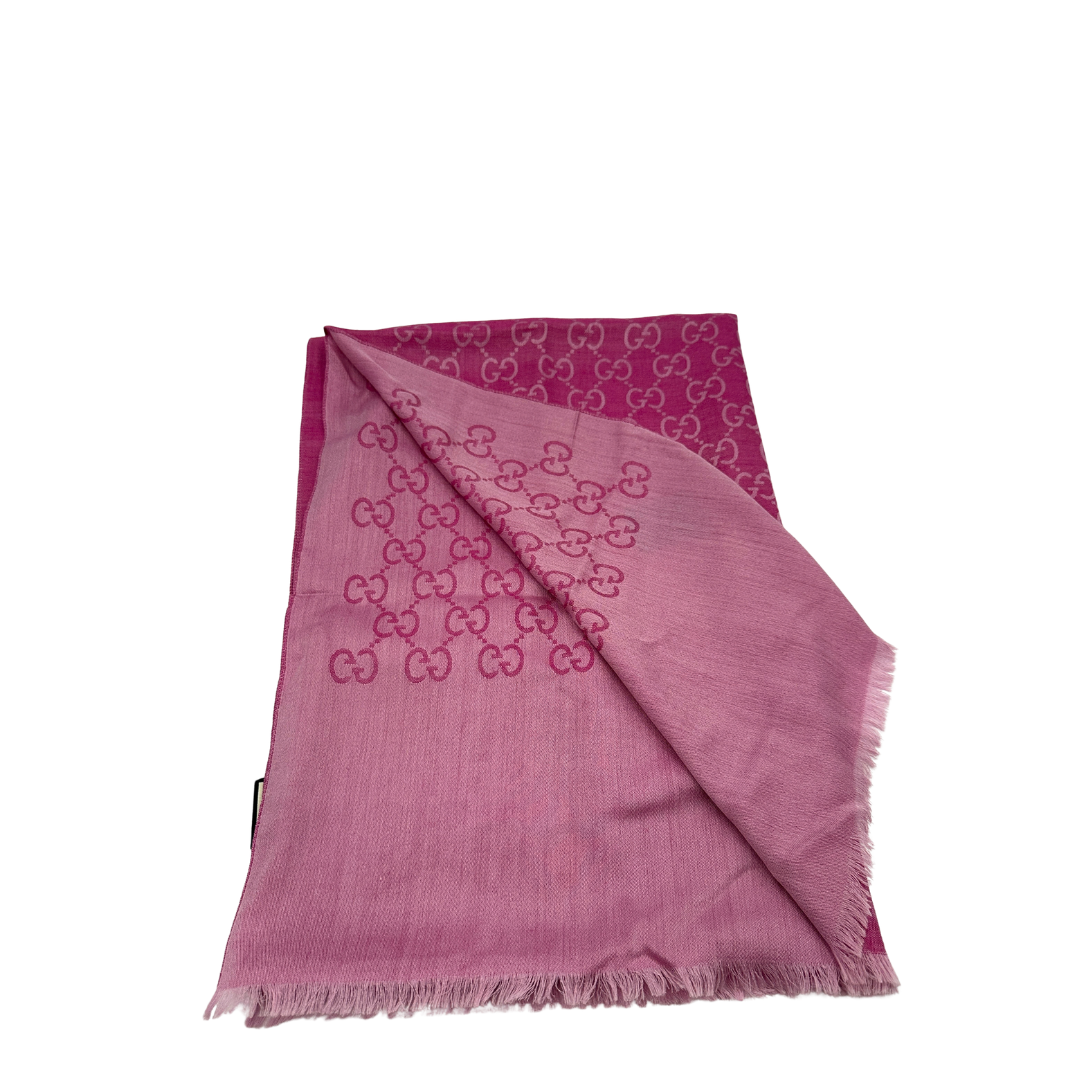 Stola Gucci in misto seta e lana fucsia e rosa con trama GG e bordi sfrangiati. Originale, usata, di lusso in condizioni eccellenti