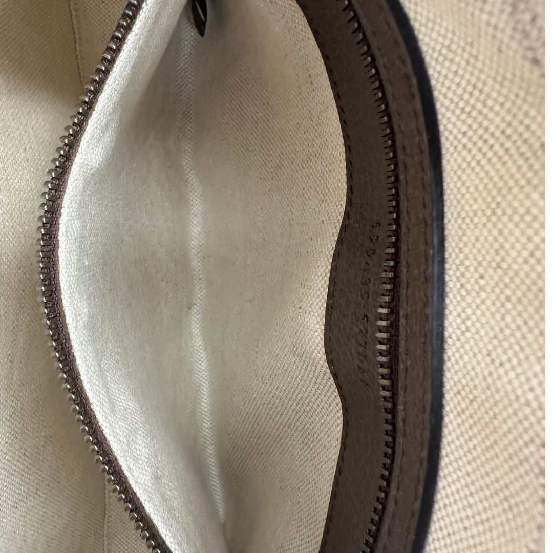 interno Borsa Gucci in canvas GG 