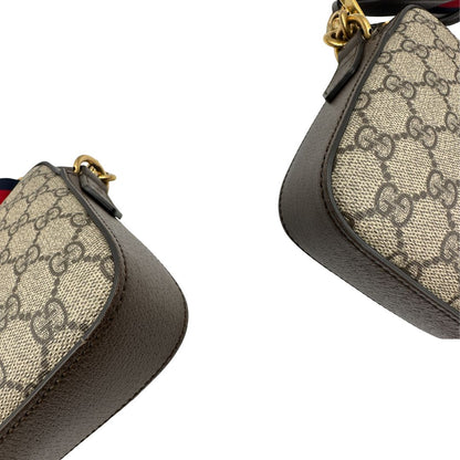 angoli Borsa Gucci in canvas GG 