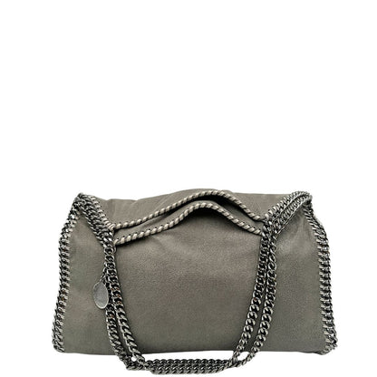 Front, Borsa Falabella nella versione fold over tote in tessuto vegano grigio e hardware argentato. Indossabile a spalla. Originale, usata, di lusso, in ottime condizioni.