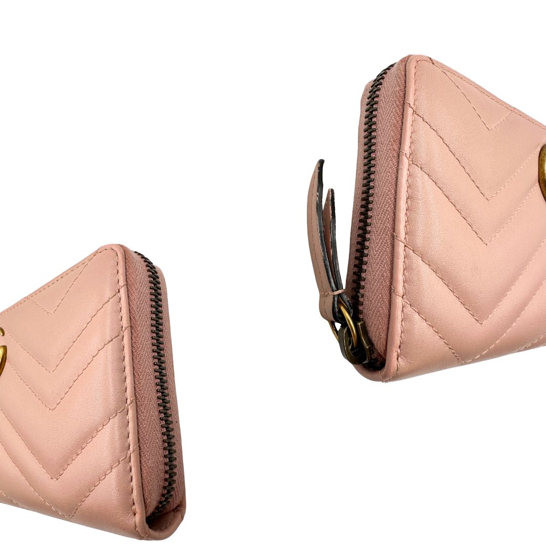 angoli Portafoglio Gucci Marmont in pelle matelassè rosa