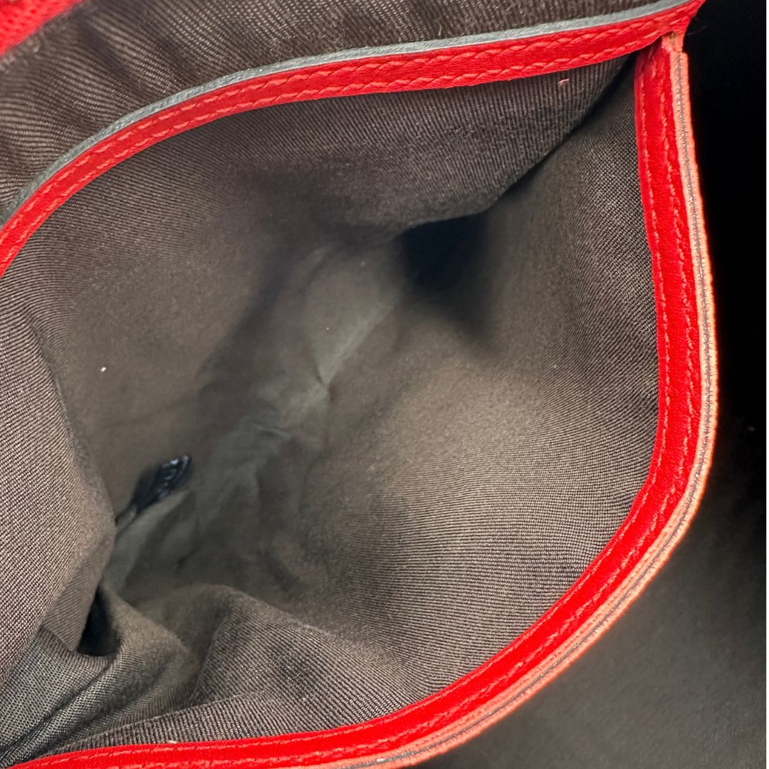 interno Borsa Gucci Boston in pelle trama guccissima rossa, di lusso, originale, ottime condizioni, usata