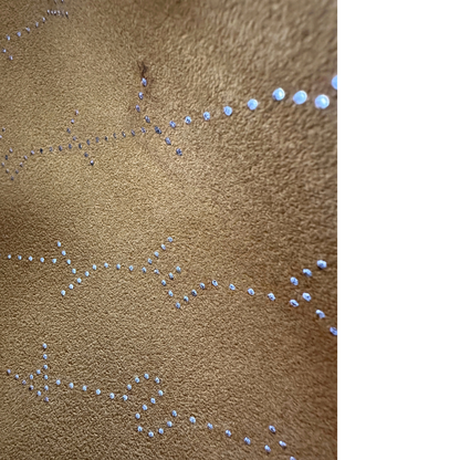  Borsa Stella McCartney in pelle nera caratterizzata dal motivo logo traforato. Originale, usata, di lusso, in ottime condizioni.