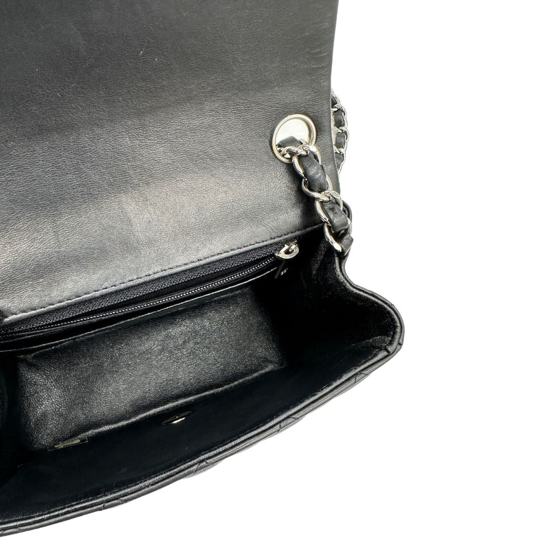 interno Borsa Chanel Mini Flap Square in pelle trapuntata 
