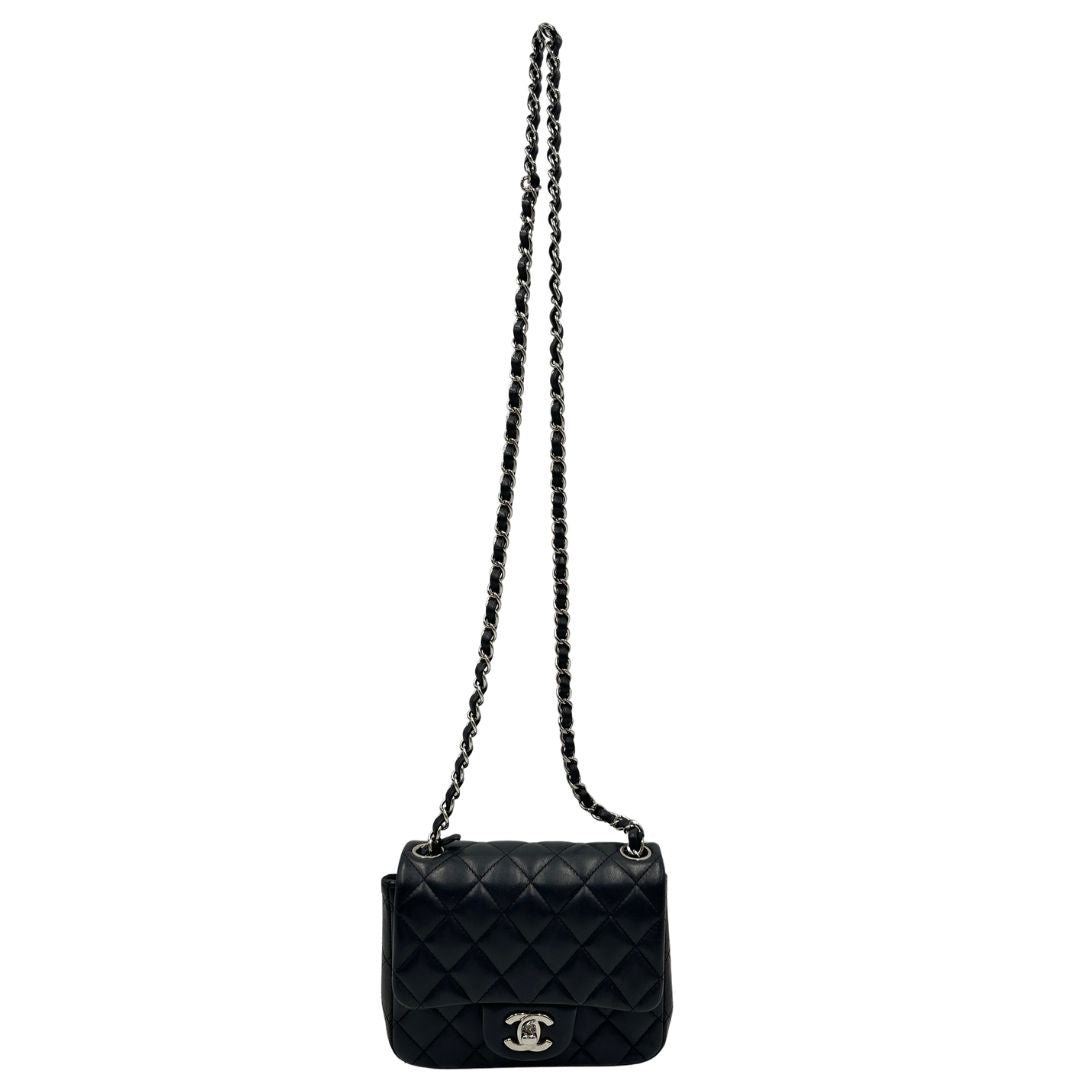front Borsa Chanel Mini Flap Square in pelle trapuntata 