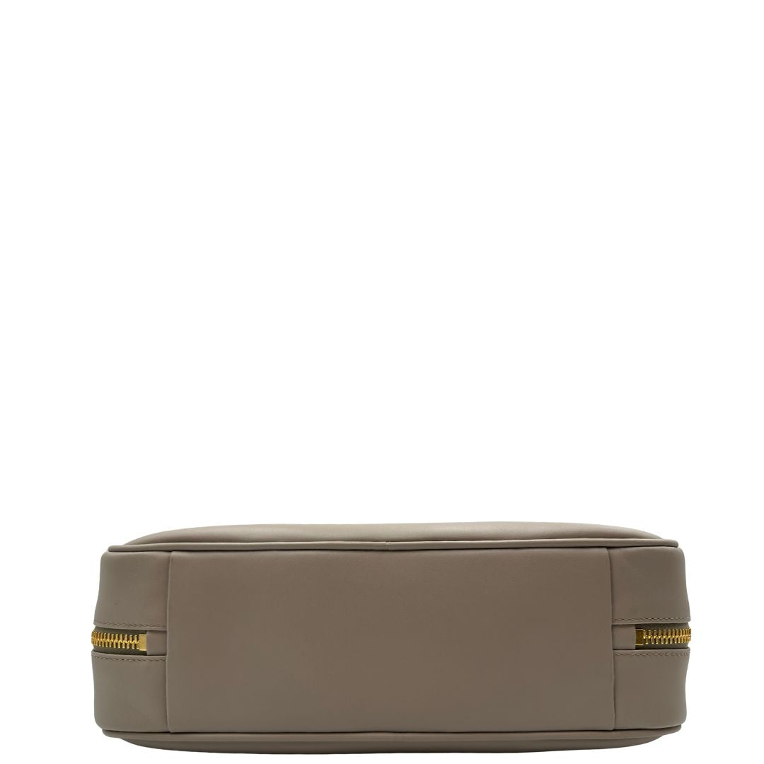 base Borsa Miu Miu realizzata in pelle liscia color pomice