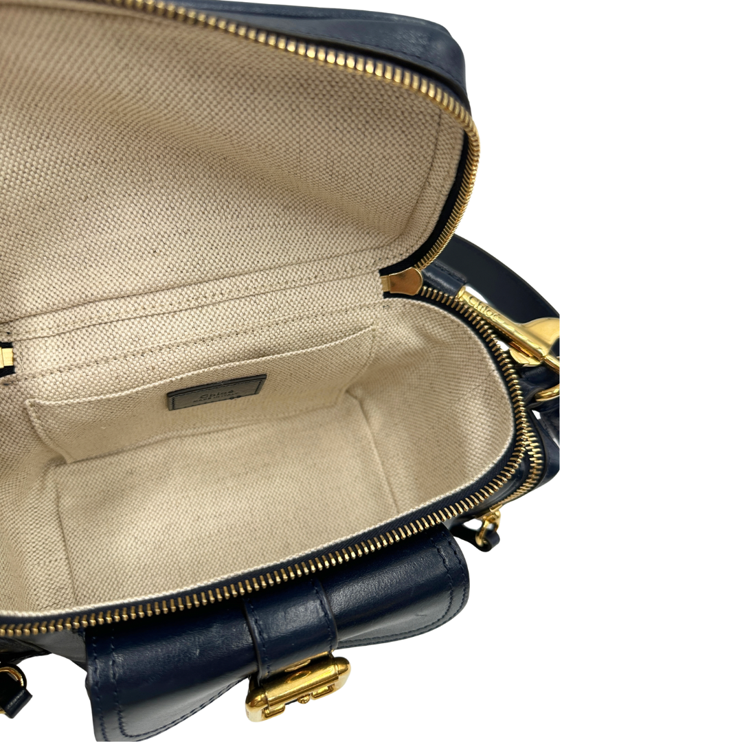 interno della Camera Bag Chloè in pelle blu  