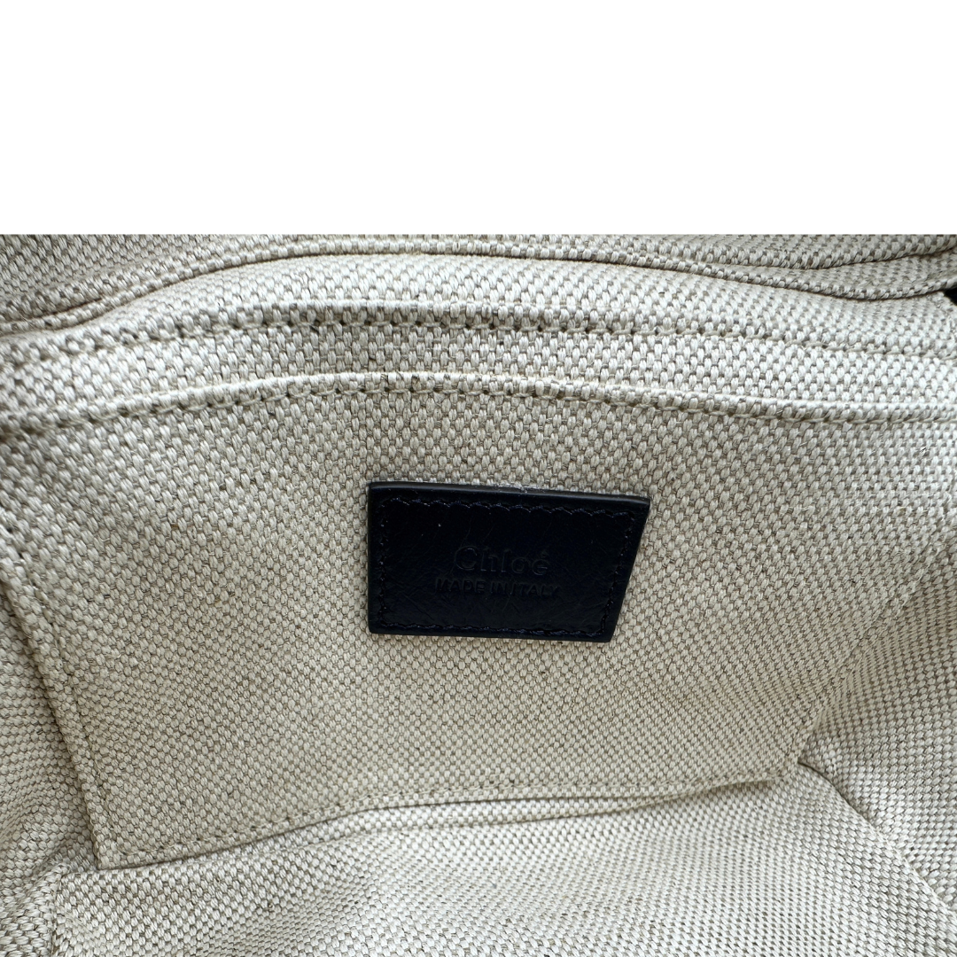 interno della Camera Bag Chloè in pelle blu  