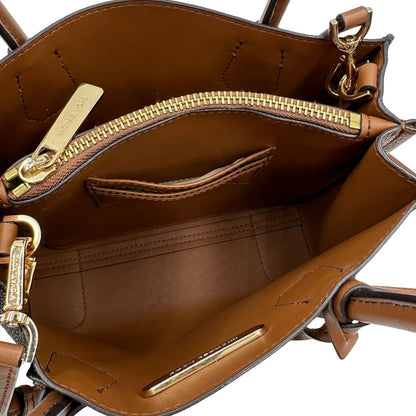 interno  Borsa MK in canvas sulle tonalità del marrone con stampa logo MK  