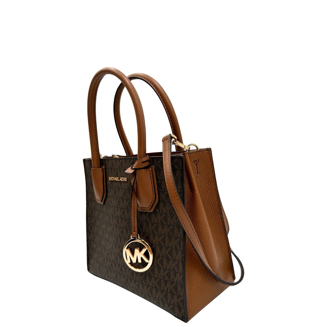 lato  Borsa MK in canvas sulle tonalità del marrone con stampa logo MK 