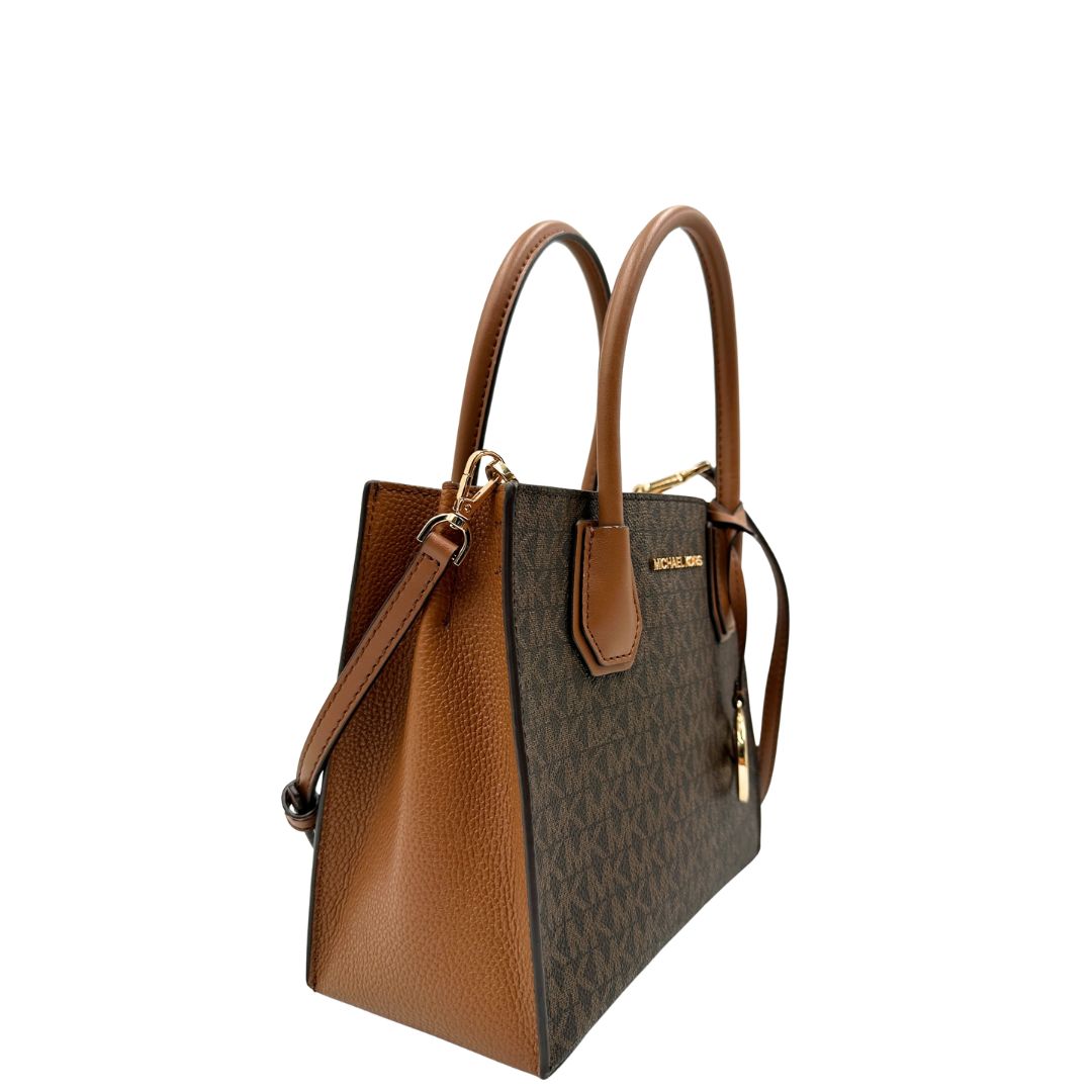 lato  Borsa MK in canvas sulle tonalità del marrone con stampa logo MK 