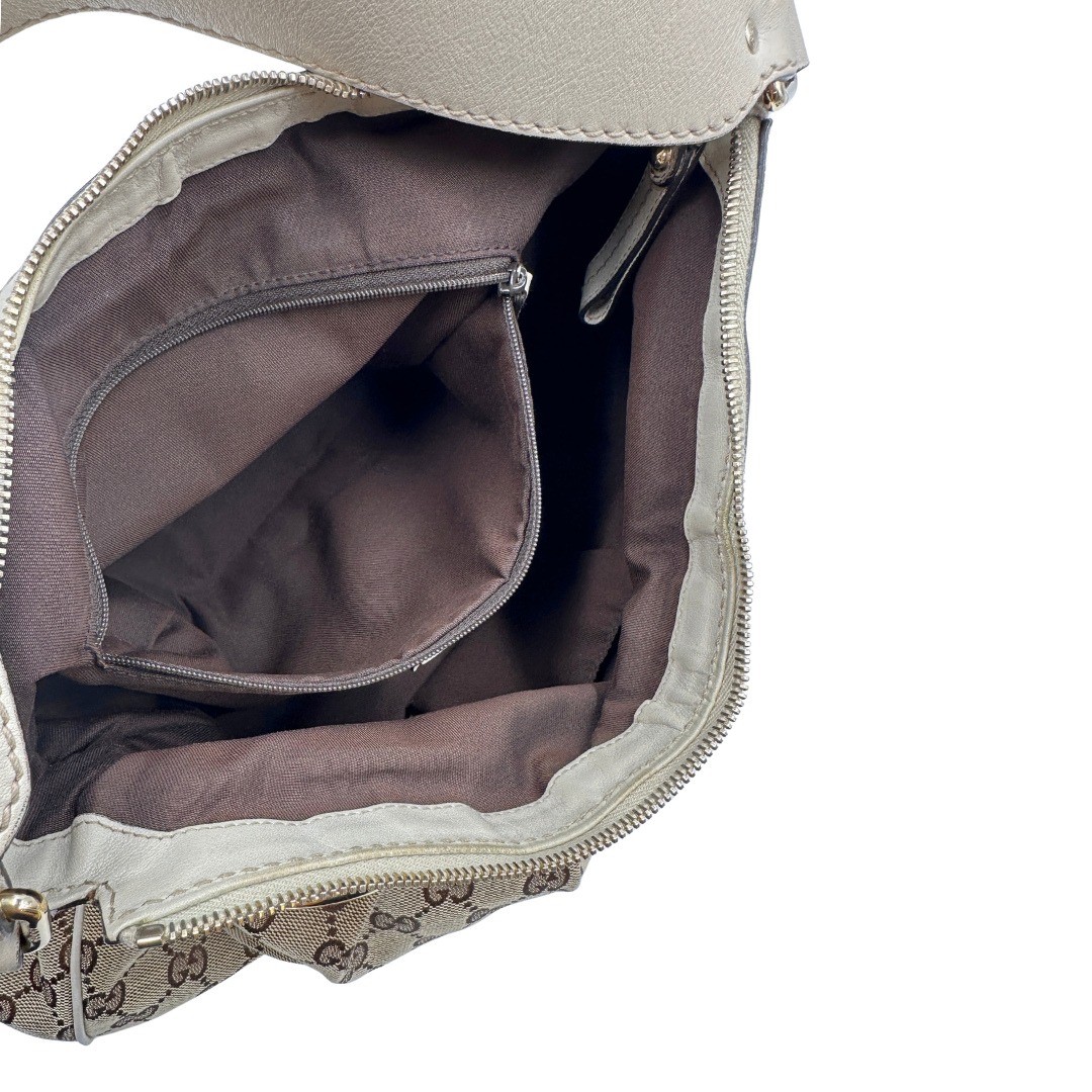 interno Borsa Gucci in tessuto GG e pelle bianco avorio, di lusso, originale, usata 
