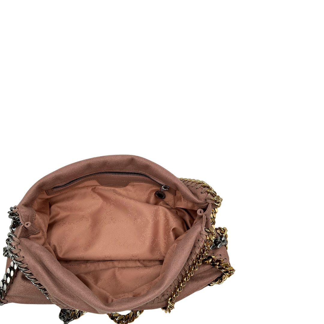Interno, Borsa Stella McCartney Falabella Fold Over Tote in tessuto vegano rosa antico con catene dorate e argentate. Da portare a mano oppure a spalla. Originale, usata, di lusso, in ottime condizioni.