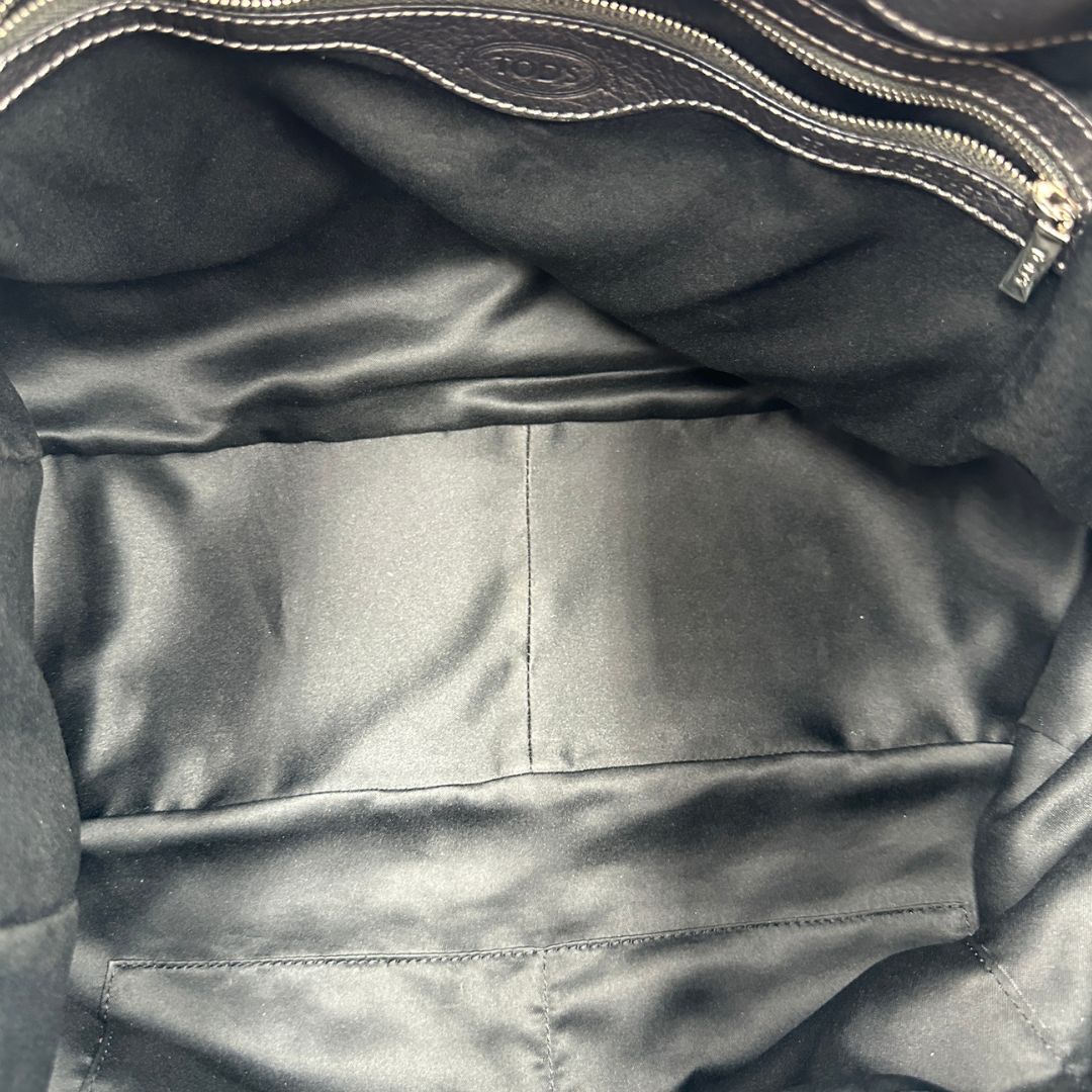 interno  Borsa Tod's in pelle nera, di lusso, originale, usata, ottime condizioni 