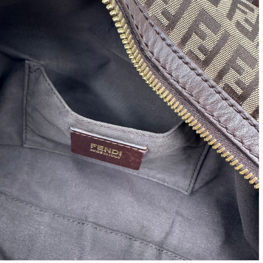 Bauletto Fendi zucchino