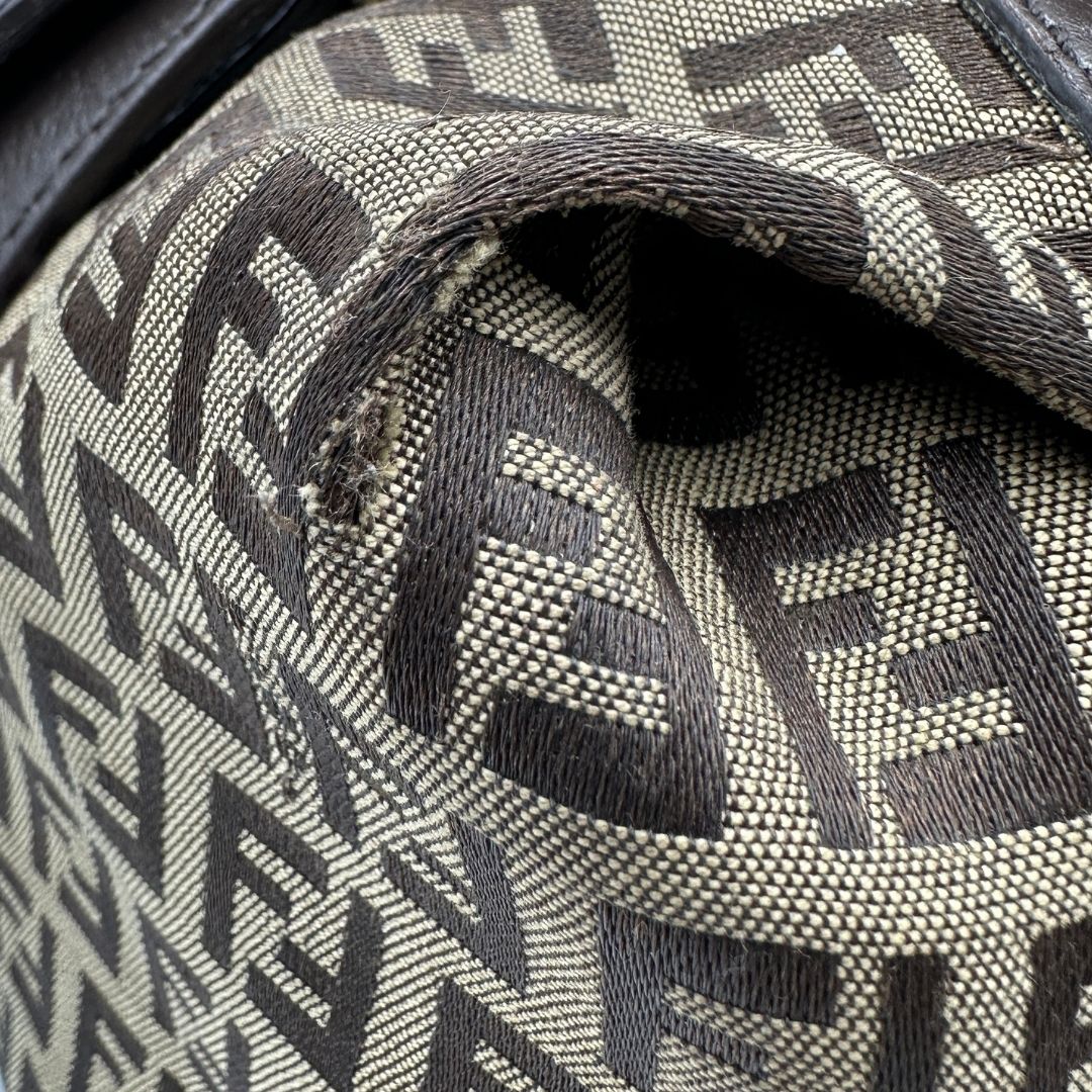 Bauletto Fendi zucchino