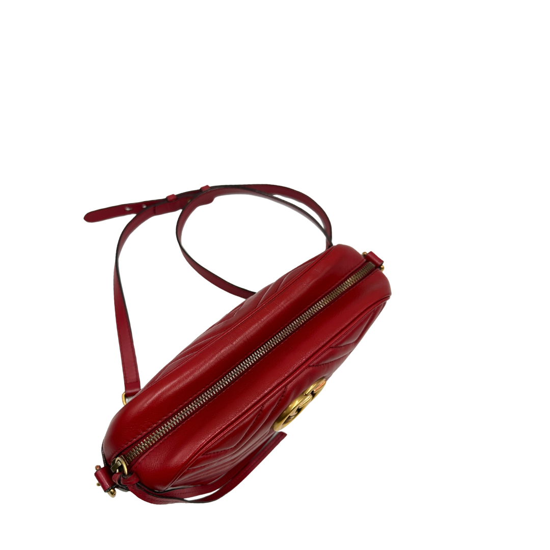 Camera Bag Gucci Marmont misura piccola in pelle rosso