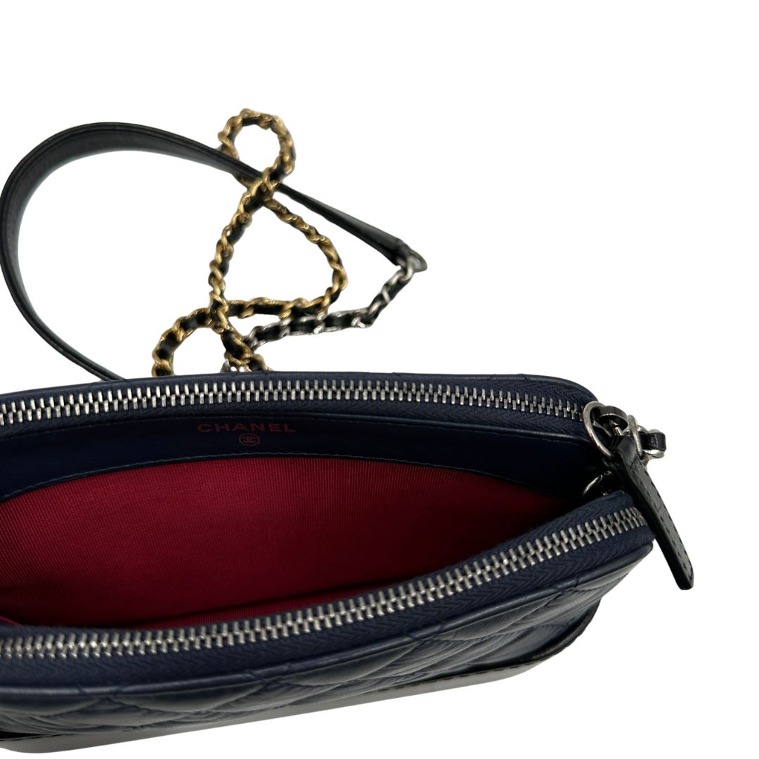 Borsa Chanel Small Gabrielle in pelle blu