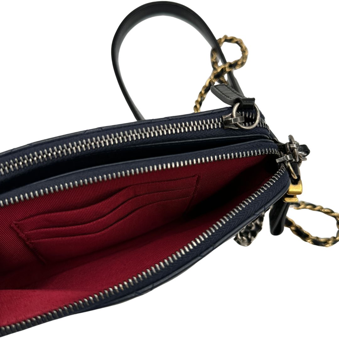 Borsa Chanel Small Gabrielle in pelle blu