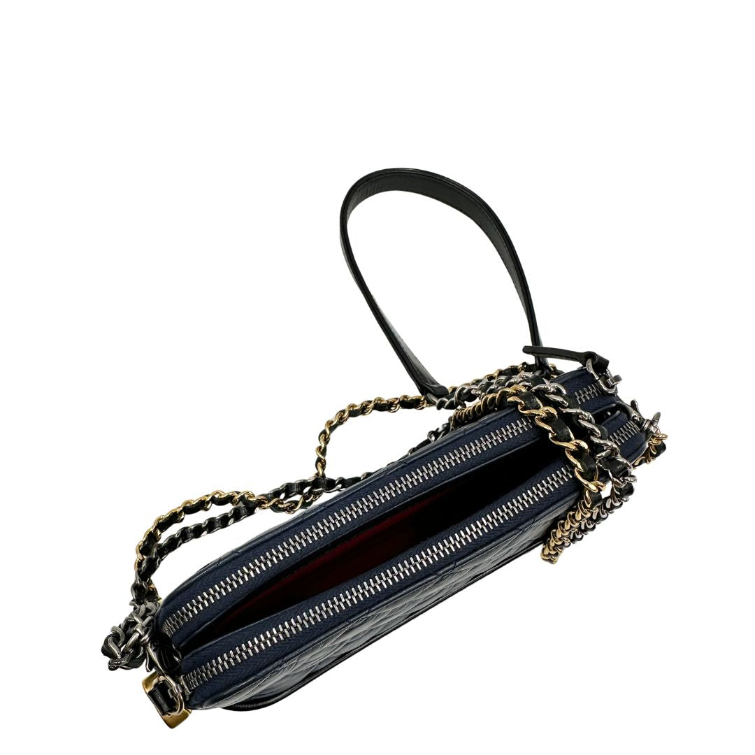Borsa Chanel Small Gabrielle in pelle blu